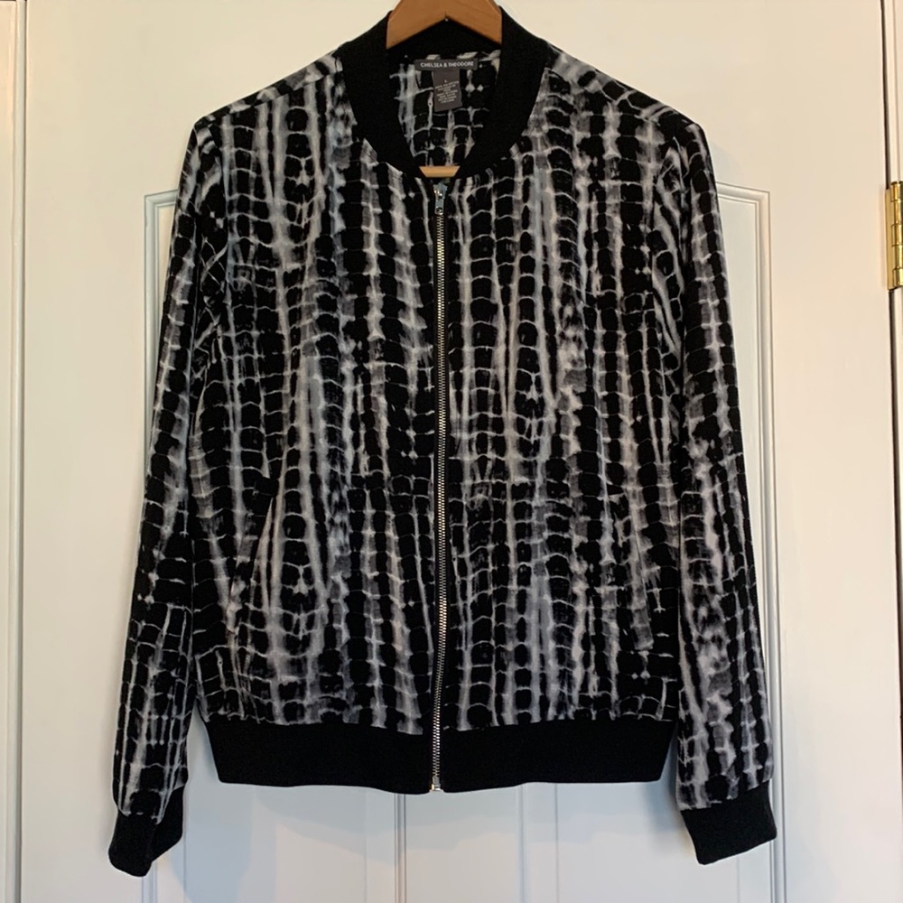 Chelsea & Theodore Zip Front Black and White Light Café Jacket Size L